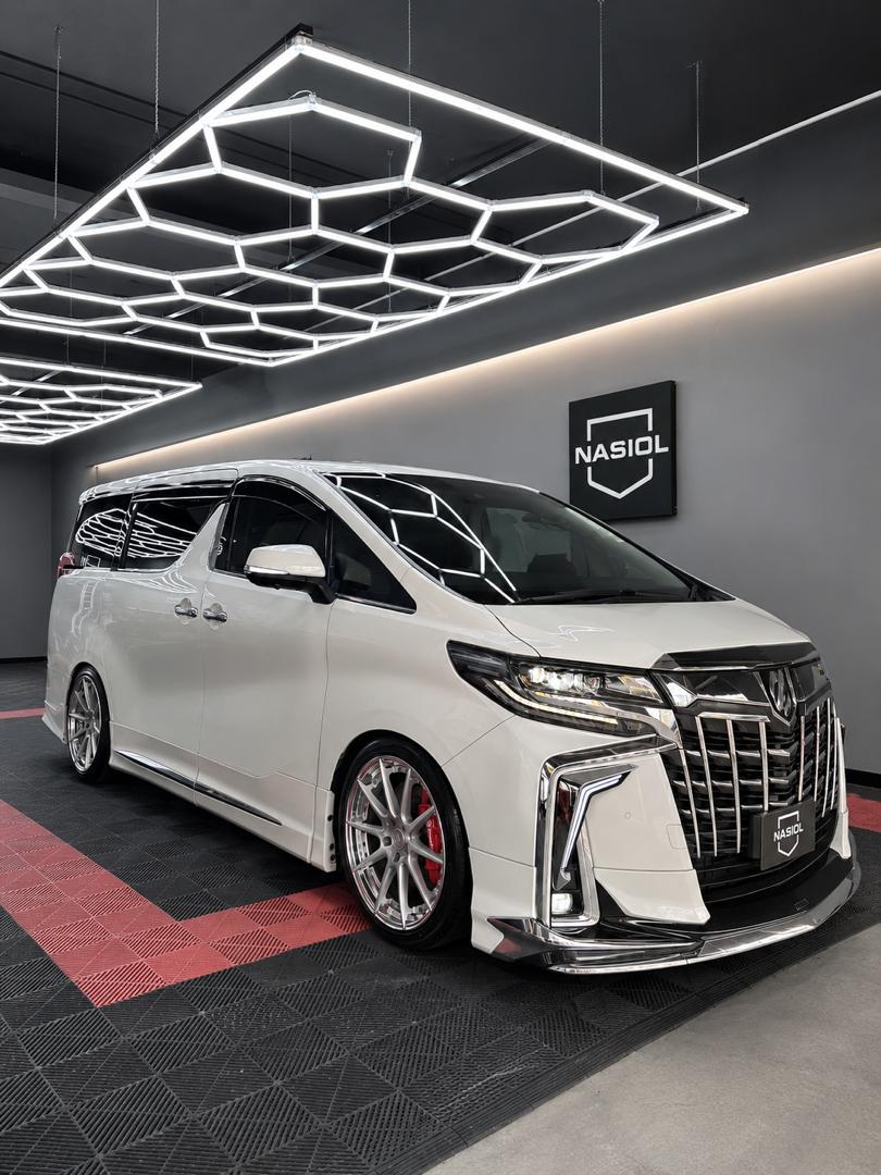 Toyota Alphard / MPV